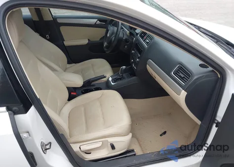 2013 Volkswagen Jetta 2.5L Se from USA, damaged, VIN 3VWDX7AJ5DM425372